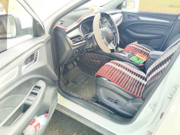 [济南·鲁A] 二手荣威荣威RX32018款 1.6L CVT旗舰版