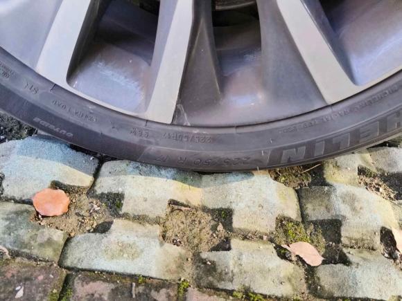 [无锡·苏B] 二手别克别克GL62018款 18T 6座尊贵型