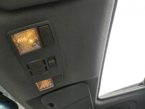 [上海·苏F] 二手马自达马自达32008款 两厢 2.0豪华型