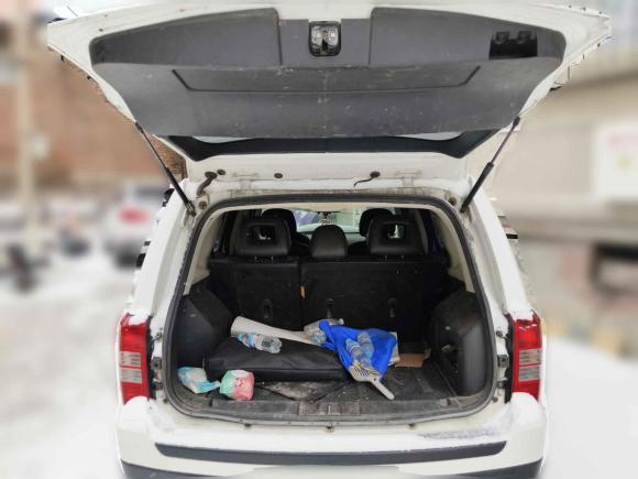 [济南·鲁A] 二手Jeep自由客2014款 2.4L 运动版