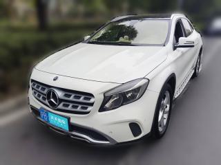 奔驰奔驰GLA2017款 GLA 200 动感型