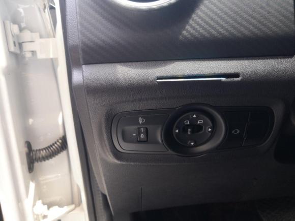 [成都·川A] 二手奇瑞瑞虎3x2018款 1.5L 自动精英版