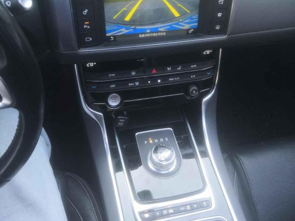 [杭州·浙A] 二手捷豹捷豹XF2016款 XF 2.0T 两驱R-Sport运动版