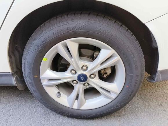 [合肥·皖A] 二手福特福克斯2018款 三厢经典 1.6L 手动舒适型智行版