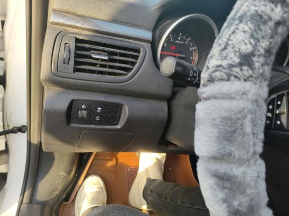 [无锡·苏B] 二手奔腾奔腾B502016款 1.4T 自动豪华型