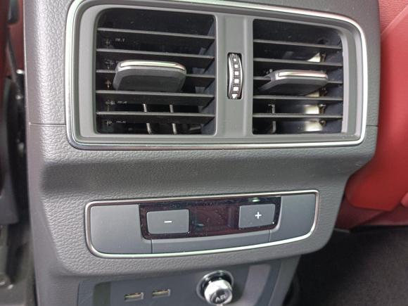 [上海·沪A] 二手奥迪奥迪Q5L2023款 40T 豪华动感型