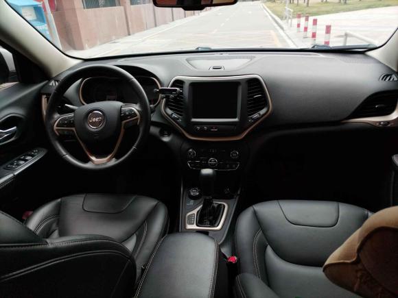 [佛山·粤E] 二手Jeep自由光2016款 2.4L 优越版