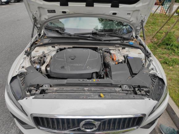 [上海·沪A] 二手沃尔沃沃尔沃S60新能源2022款 T8 E驱混动 四驱智逸豪华版