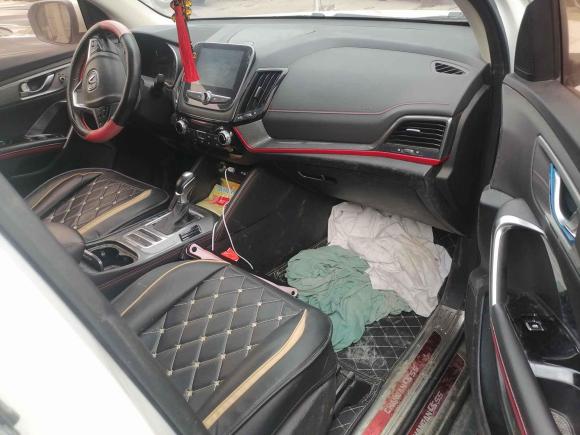 [上海·浙D] 二手长安长安CS552017款 1.5T 自动炫色型