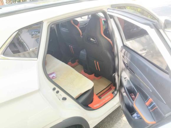 [上海·苏U] 二手长安欧尚长安欧尚X52022款 运动版 1.5T DCT飓风音速