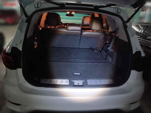 [南京·苏A] 二手英菲尼迪英菲尼迪QX602016款 2.5 S/C Hybrid 两驱卓越版 国V