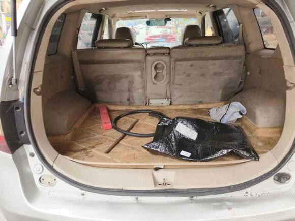 [成都·川A] 二手陆风陆风X82012款 探索版 2.0T 柴油4X4超豪华型