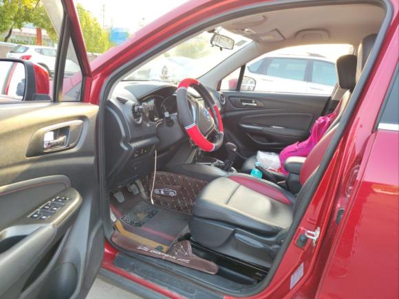 [上海·鄂S] 二手长安长安CS152016款 1.5L 手动豪华版