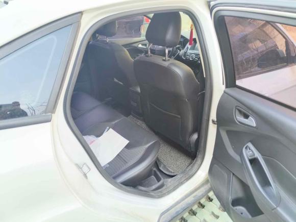 [济南·鲁A] 二手福特福克斯2017款 三厢 1.6L 自动风尚型智行版