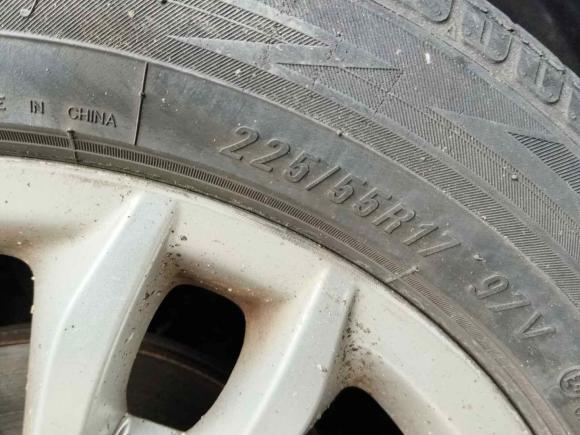 [上海·苏F] 二手中华中华V52012款 1.5T 自动两驱豪华型