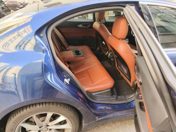 [杭州·浙A] 二手阿尔法·罗密欧Giulia朱丽叶2017款 2.0T 200HP 豪华版