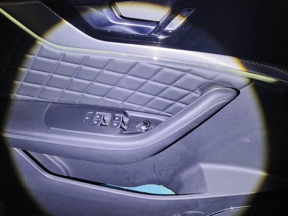 [成都·川A] 二手红旗红旗HS52019款 2.0T 智联旗享四驱版