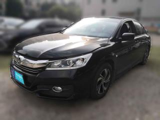 本田雅阁2016款2.0L舒适版