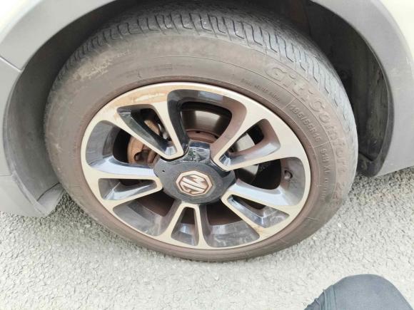 [深圳·粤B] 二手名爵名爵3SW2015款 1.5L AMT精英型