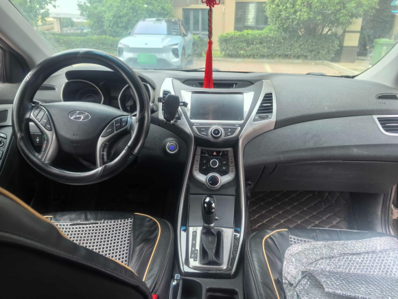 [武汉·鄂A] 二手现代朗动2016款 1.6L 自动尊贵型