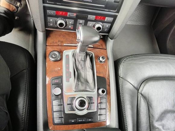 [成都·川A] 二手奥迪奥迪Q72011款 3.0 TFSI 技术型(245kW)