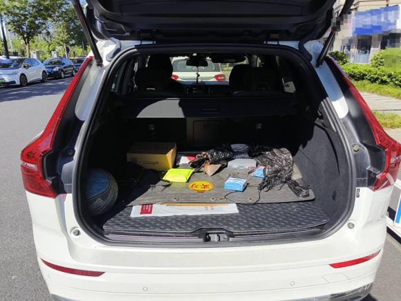 [杭州·浙E] 二手沃尔沃沃尔沃XC602023款 B5 四驱智逸豪华版