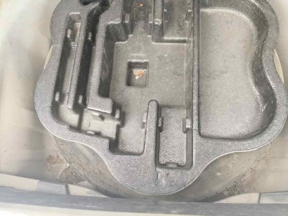 [西安·陕D] 二手比亚迪秦新能源2014款 1.5T 酷黑骑士旗舰型