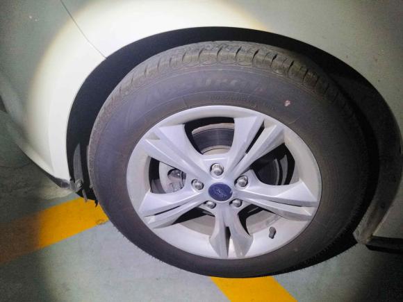 [北京·京Q] 二手福特福克斯2012款 三厢 1.6L 自动风尚型