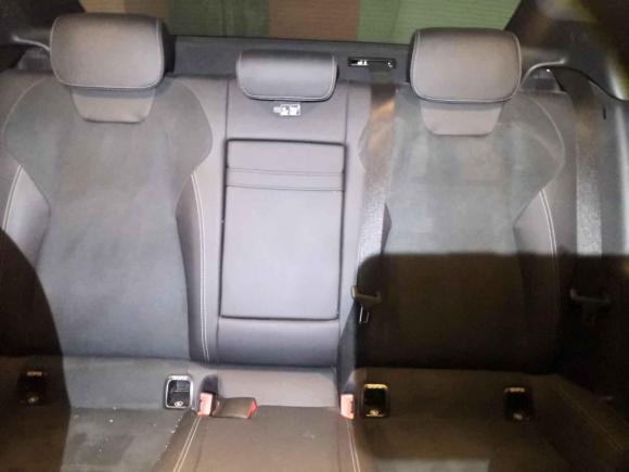 [合肥·皖A] 二手奔驰奔驰A级2021款 A 200 L 运动轿车时尚型