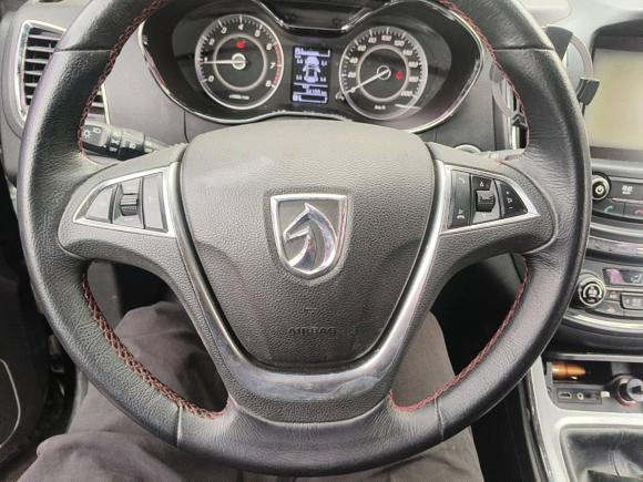 [深圳·粤L] 二手宝骏宝骏5602015款 1.8L 手动豪华型