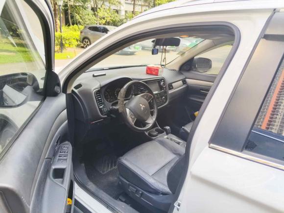 [深圳·粤B] 二手三菱欧蓝德2014款 2.4L 四驱豪华超值版 5座