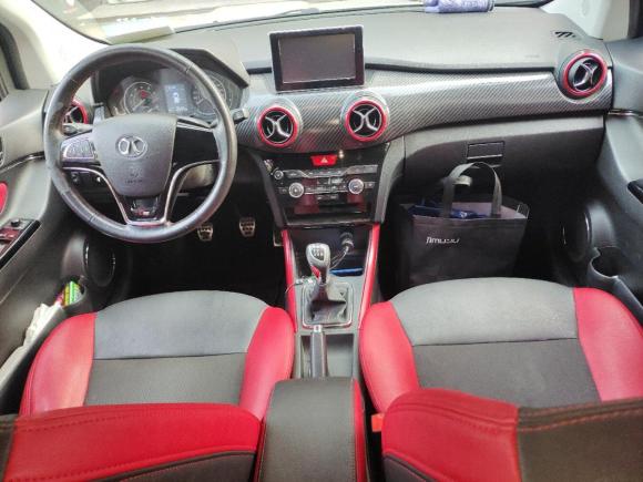 [无锡·苏B] 二手北京汽车绅宝X252015款 1.5L 手动精英型