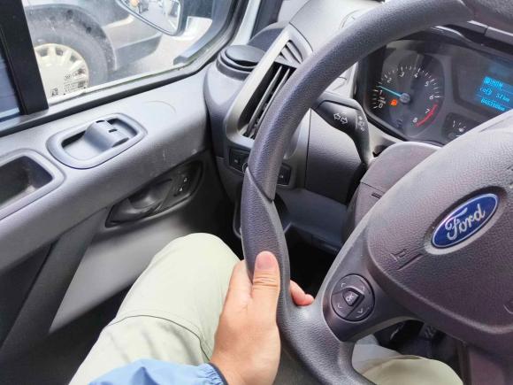 [杭州·浙A] 二手福特全顺2019款 2.0T汽油自动多功能商用车短轴低顶6座国VI