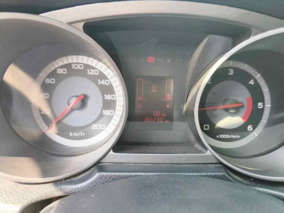 [杭州·新F] 二手陆风陆风X82011款 2.5T 柴油4X4豪华型