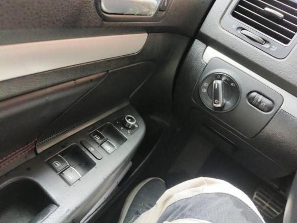 [上海·苏E] 二手大众速腾2010款 1.8TSI 自动冠军版