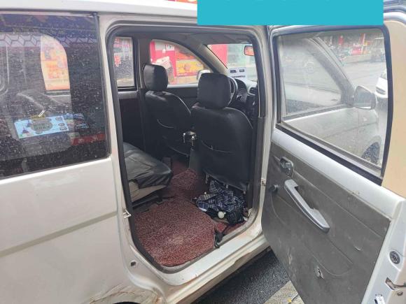 [南昌·赣A] 二手五菱汽车五菱宏光2015款 1.5L S 基本型国V