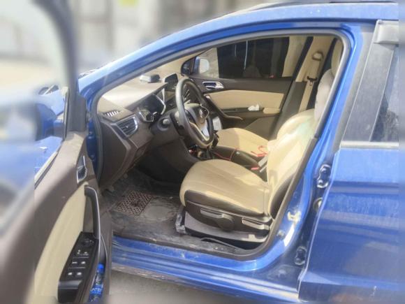 [佛山·粤X] 二手宝骏宝骏310W2017款 1.5L 手动时尚型 国V