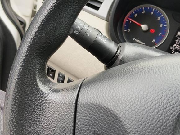 [深圳·粤G] 二手启辰启辰R502015款 1.6L 自动时尚版