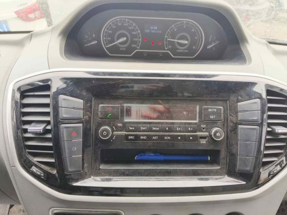 [合肥·皖A] 二手上汽大通MAXUS新途V802018款 2.5T 6挡手动厢式货车短轴中顶2/3座