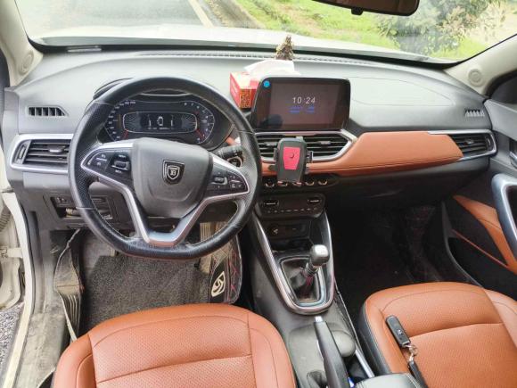 [武汉·鄂A] 二手宝骏宝骏5102017款 1.5L 手动豪华型