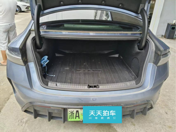 [义乌·浙A] 二手比亚迪海豹2022款 550km 标准续航后驱版精英型