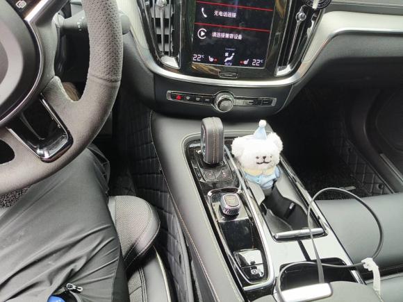 [上海·沪A] 二手沃尔沃沃尔沃S60新能源2022款 T8 E驱混动 四驱智雅运动版