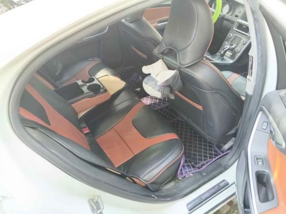 [嘉兴·黑A] 二手沃尔沃沃尔沃S602014款 S60L T5 智驭版