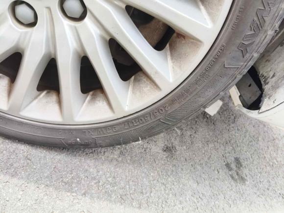 [上海·沪A] 二手吉利汽车帝豪新能源2017款 1.5L PHEV 进取型