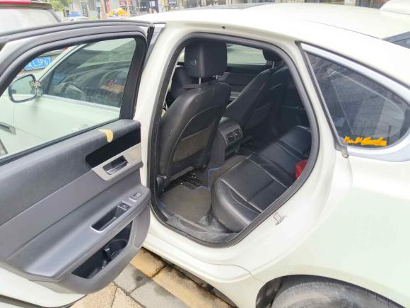 [杭州·赣H] 二手捷豹捷豹XF2016款 XF 2.0T 两驱风华版