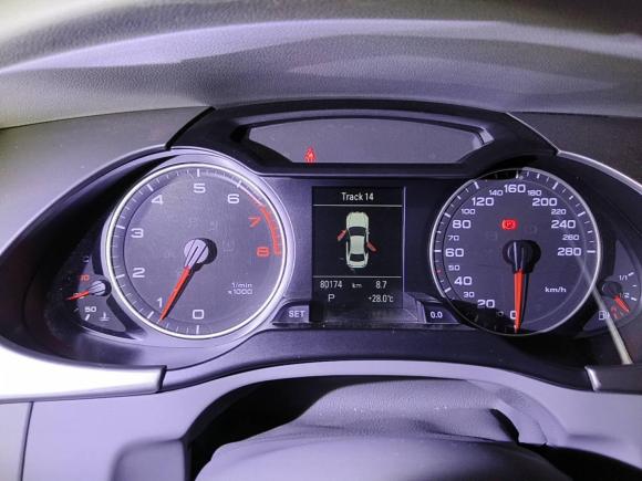 [深圳·粤B] 二手奥迪奥迪A4L2011款 2.0 TFSI 技术型