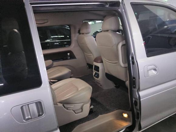 [上海·沪F] 二手东风风行菱智2018款 M5L 1.6L 7座豪华型