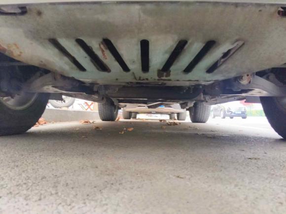 [济南·鲁A] 二手江铃驭胜S3502013款 2.4T 自动四驱柴油超豪华版5座