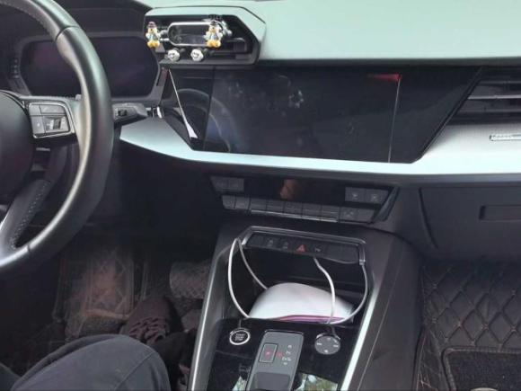 [青岛·鲁B] 二手奥迪奥迪A32021款 A3L Limousine 35 TFSI 时尚运动型