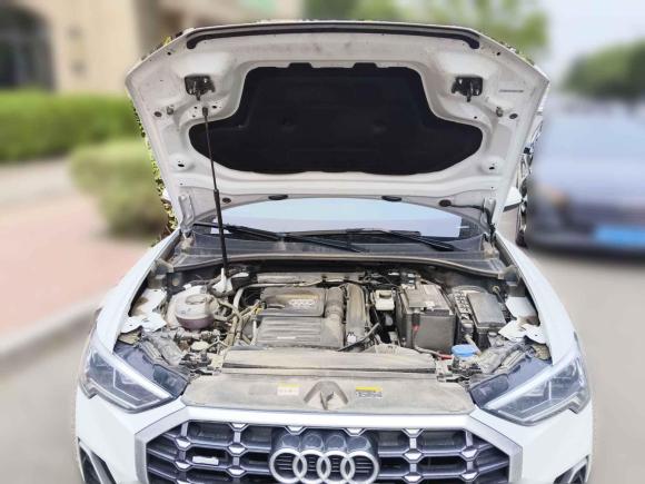 [青岛·鲁U] 二手奥迪奥迪Q32022款 35 TFSI 时尚动感型